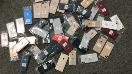 華強(qiáng)北二手手機(jī)市場,跌價排行榜,iPhoneXSmax跌至谷底,很多人都想著搶